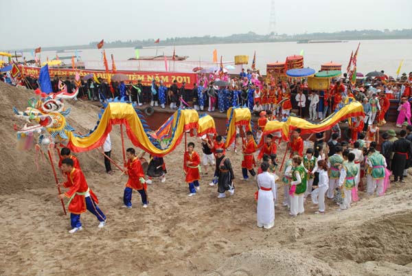 hanoivanhien hoi-dinh-chem-news