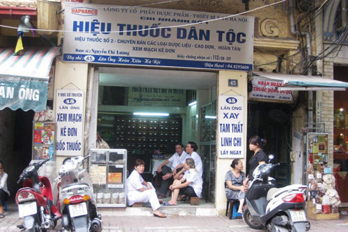 hanoivanhien pho-lan-ong-con-pho-cua-nhung-vi-thuoc-news