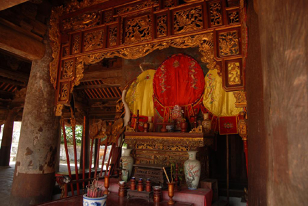 Chạm khắc gỗ trong đình Tây Đằng