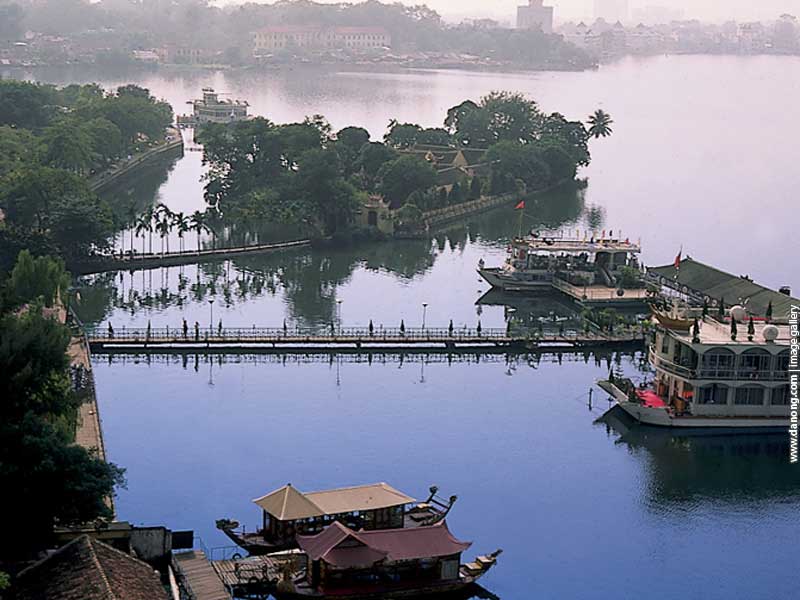 quangninh24h lang-co-nghi-tam-luu-giu-net-van-hoa-thang-long-news