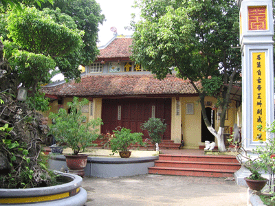 Phố Cát Linh